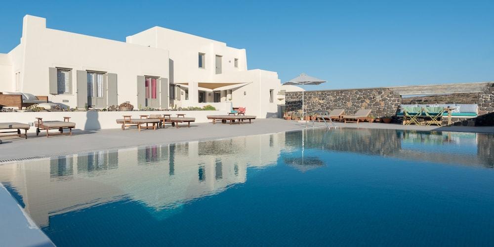 Villa Of Lilies Fira (Santorini)