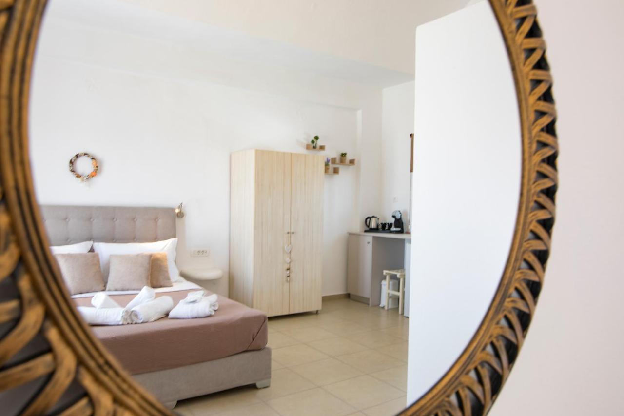 Aparthotel Thira's Dolphin