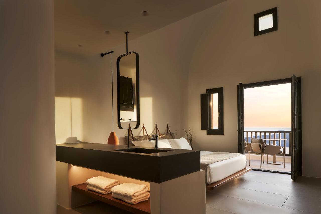 Orama & Fira (Santorini)