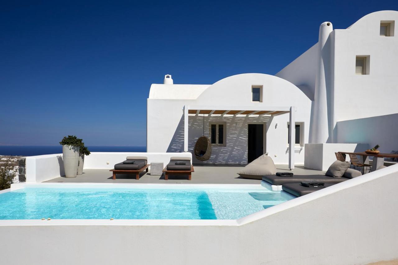 White & Co Santorini Pyrgos Kallistis