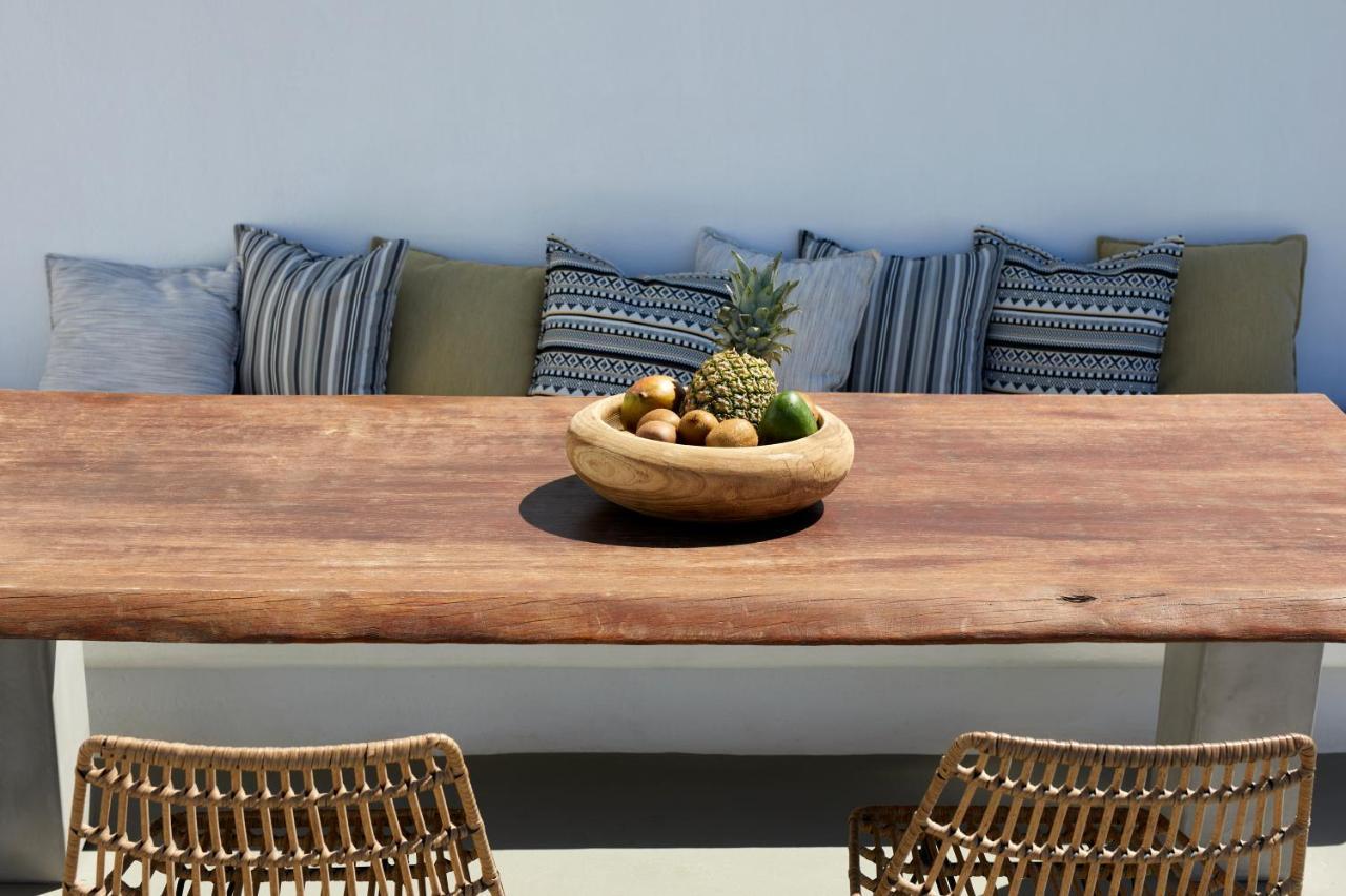 White & Co Santorini Villa Pyrgos Kallistis