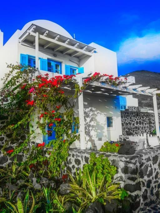 Blue4u Imerovigli (Santorini)