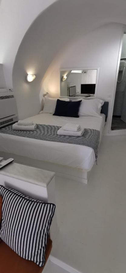 Zenith Blue Traditional Hotel Imerovigli (Santorini)