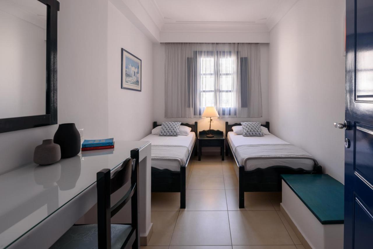 Veggera Resort Perissa (Santorini)