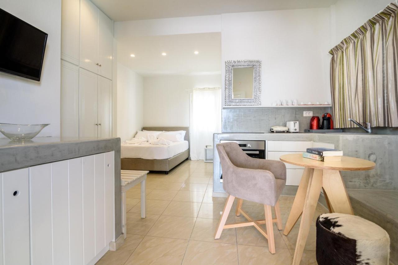 Apartment De_naxia Perissa (Santorini)