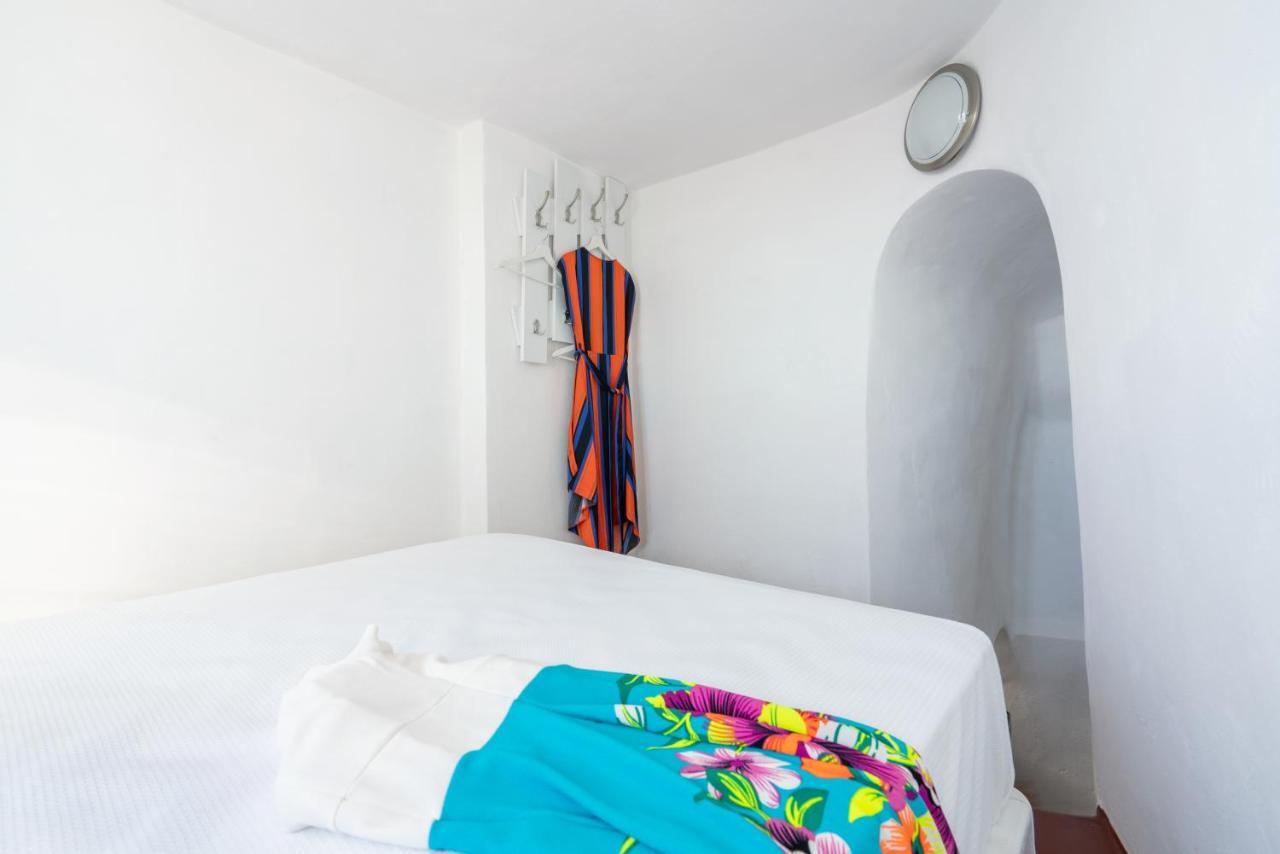 Kastro Cave House