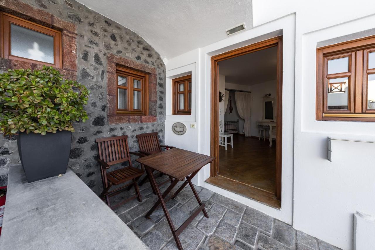 Aparthotel Smaro Firostefani