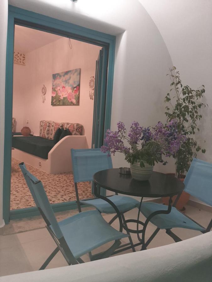 Atlantida Spacious Flat * Fira (Santorini)