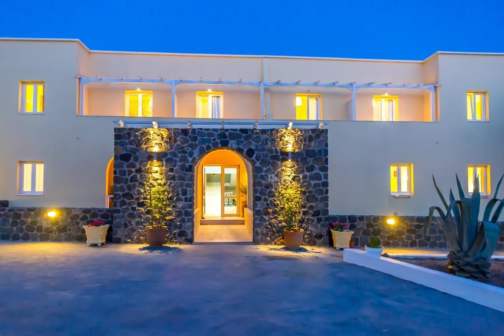 Zorbas Santorini 3*