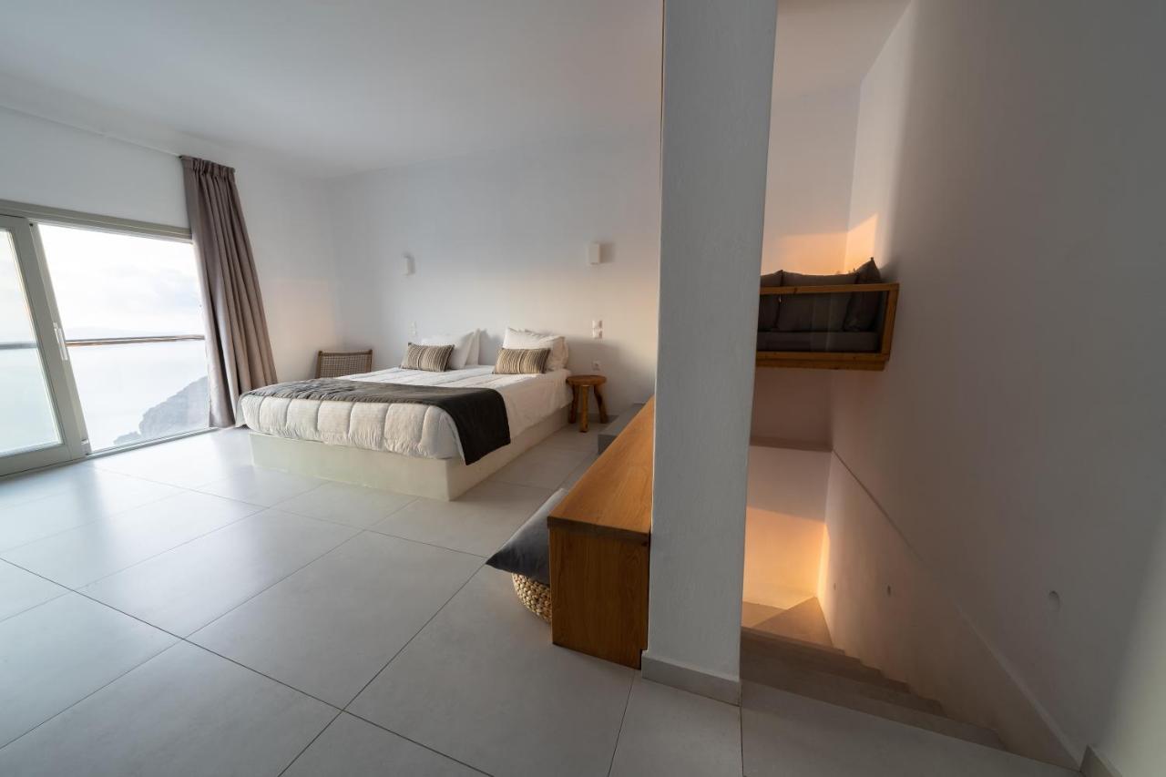 Smaro Aparthotel Firostefani