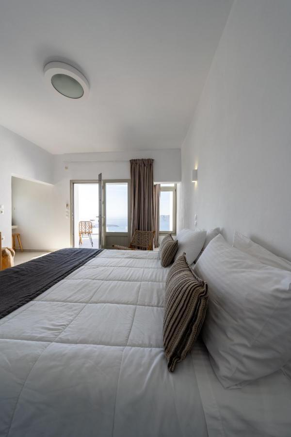 Smaro Aparthotel 3*