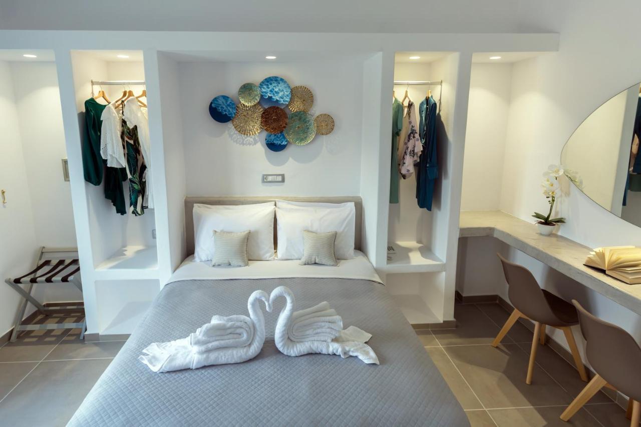 Bay Hotel Perissa (Santorini)