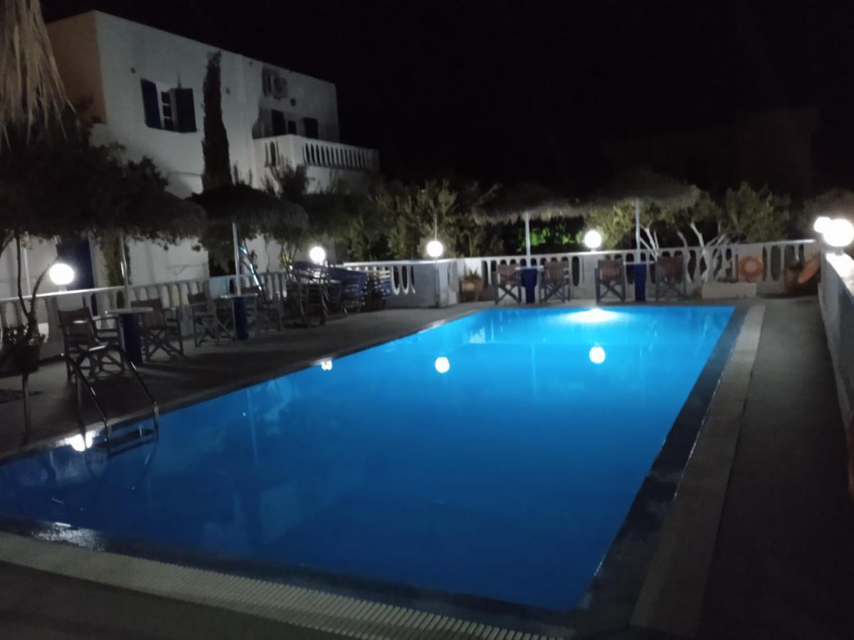 Kapetanios Apartment Perissa (Santorini)
