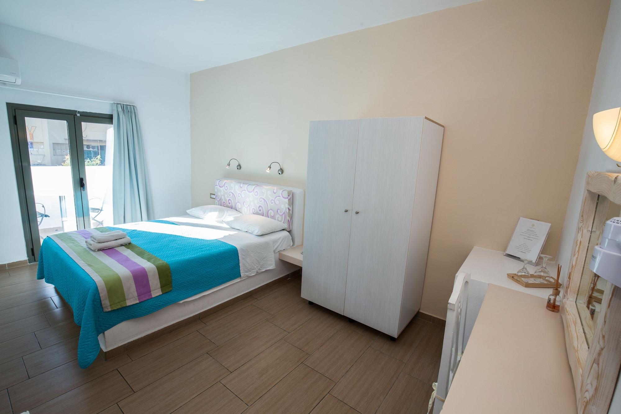 Omiros Hotel Messaria (Santorini)