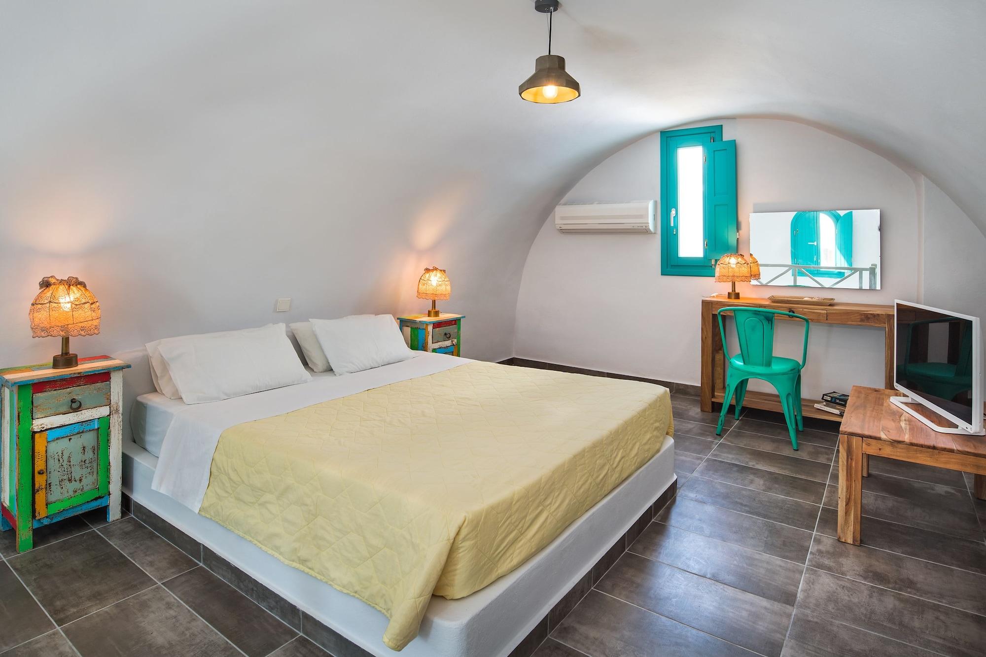 Nissia & 2* Kamari (Santorini)
