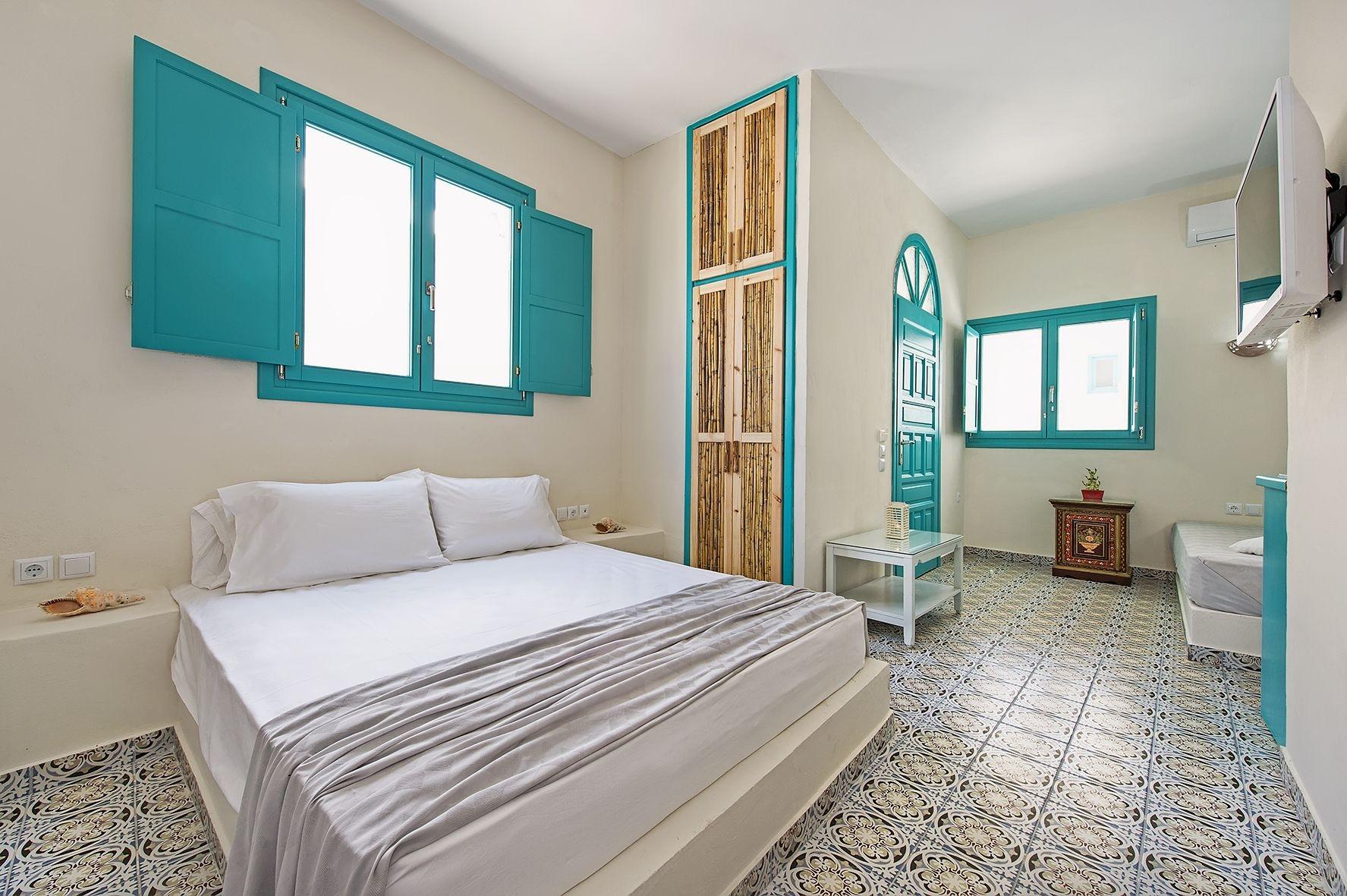 Nissia & Aparthotel Kamari (Santorini)