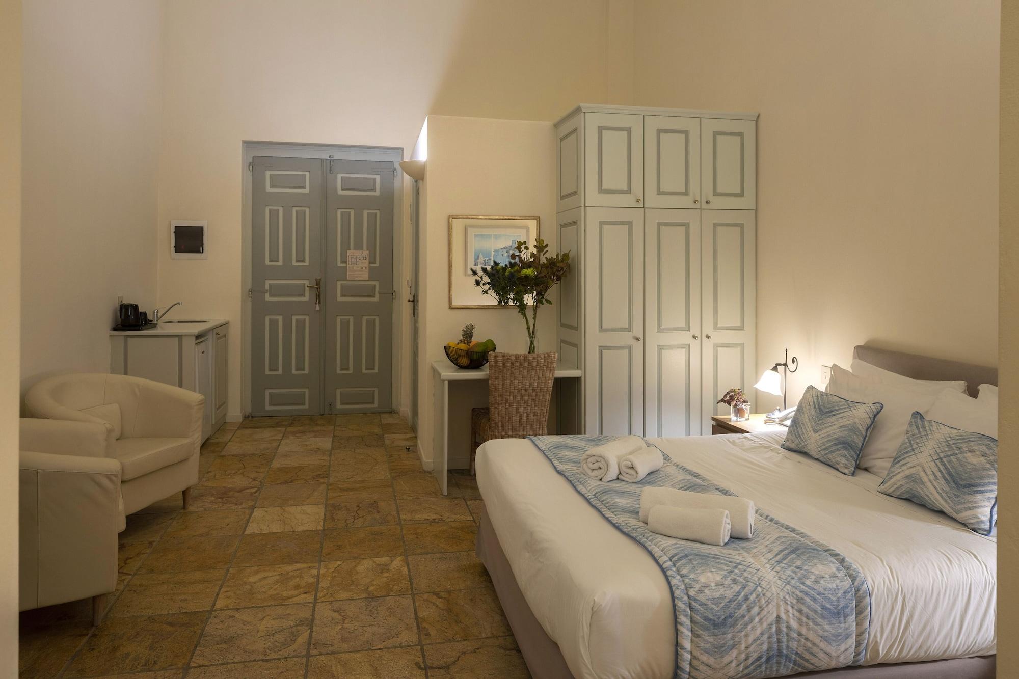 Aria Lito Mansion Fira (Santorini)