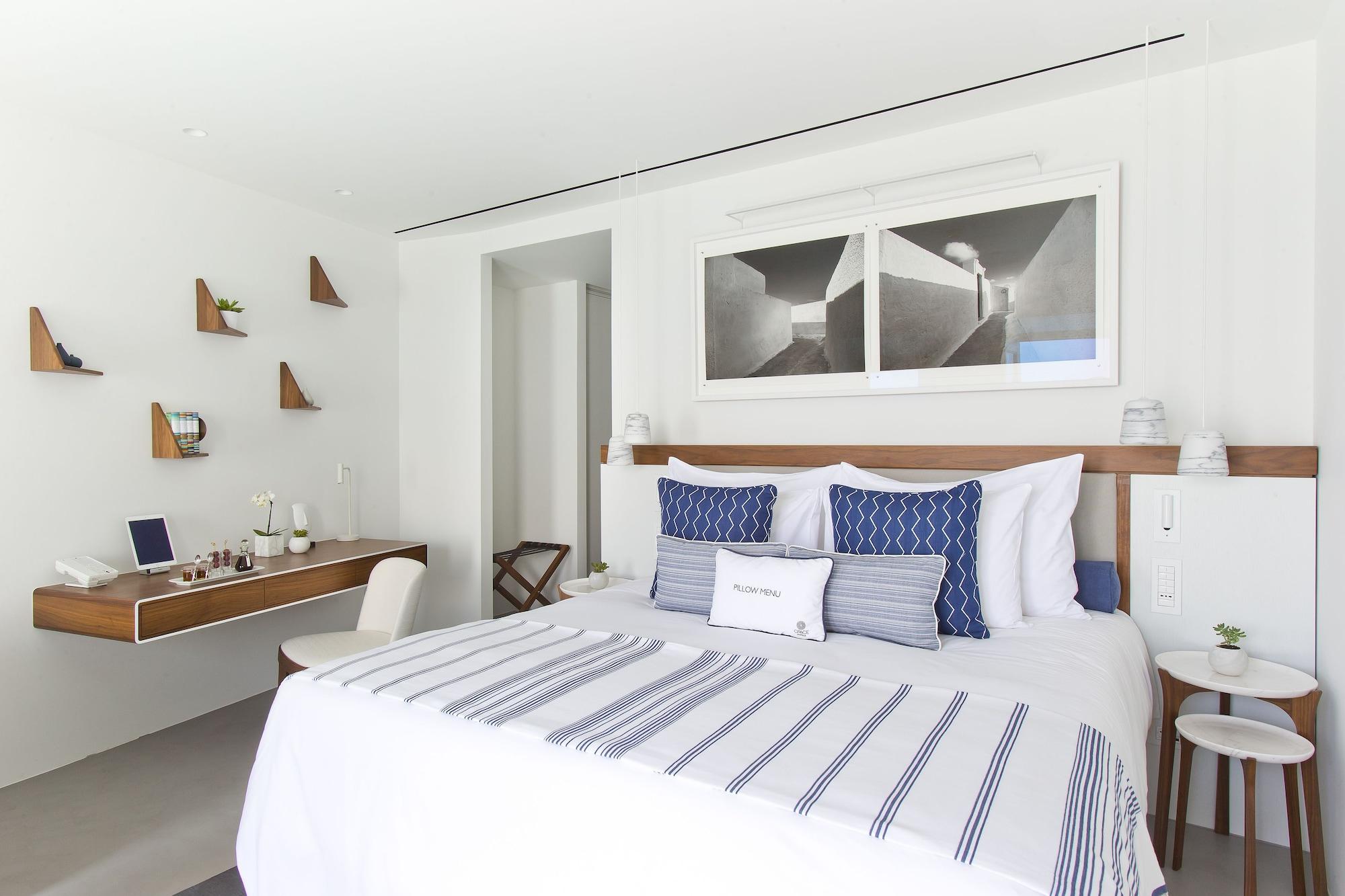 Grace Hotel, Collection 5*