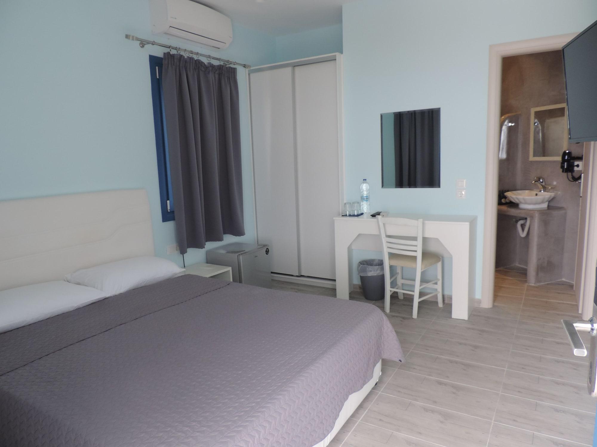 Nautilus Dome Hotel Fira (Santorini)