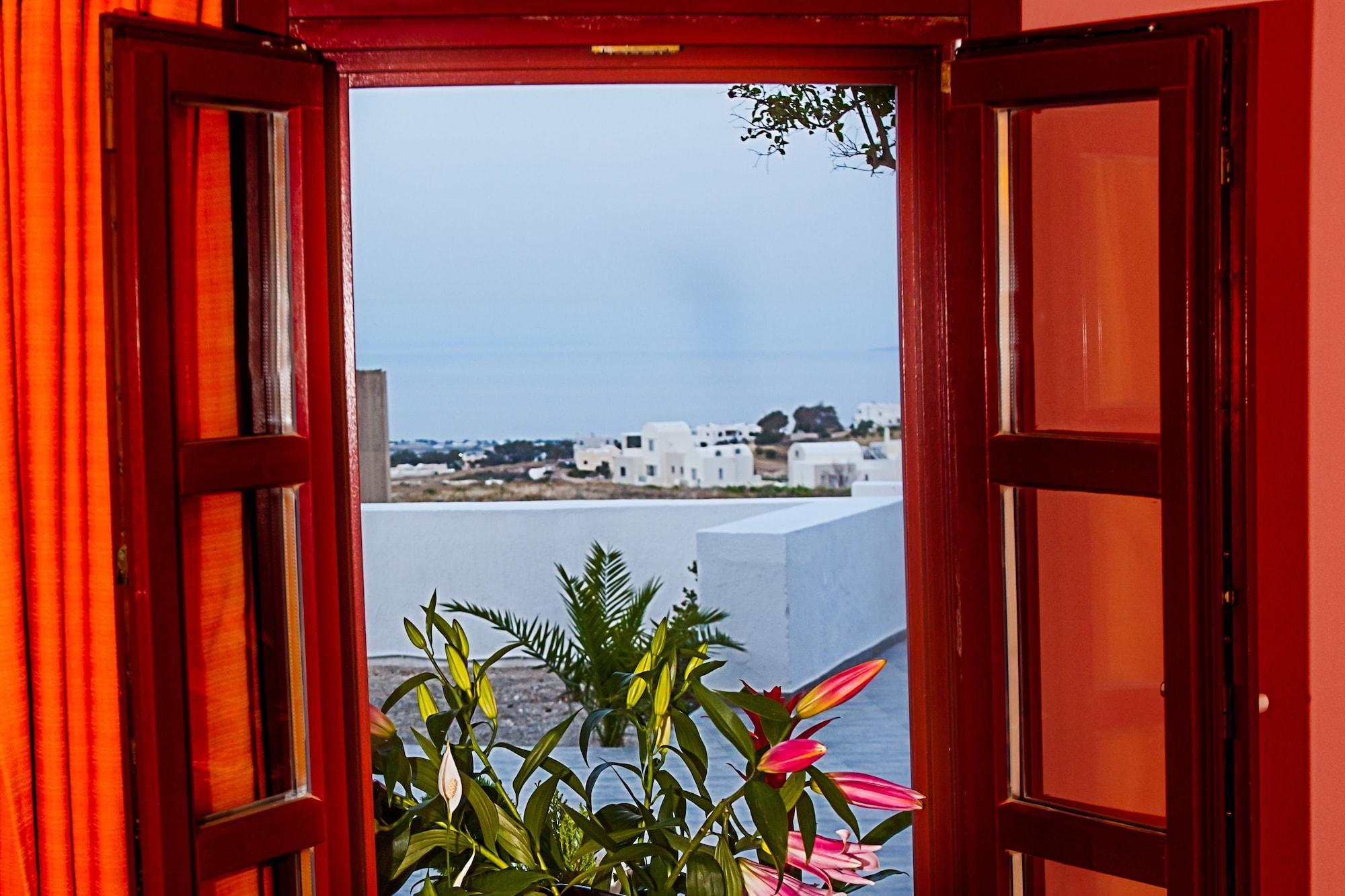 Nautilus Dome Hotel