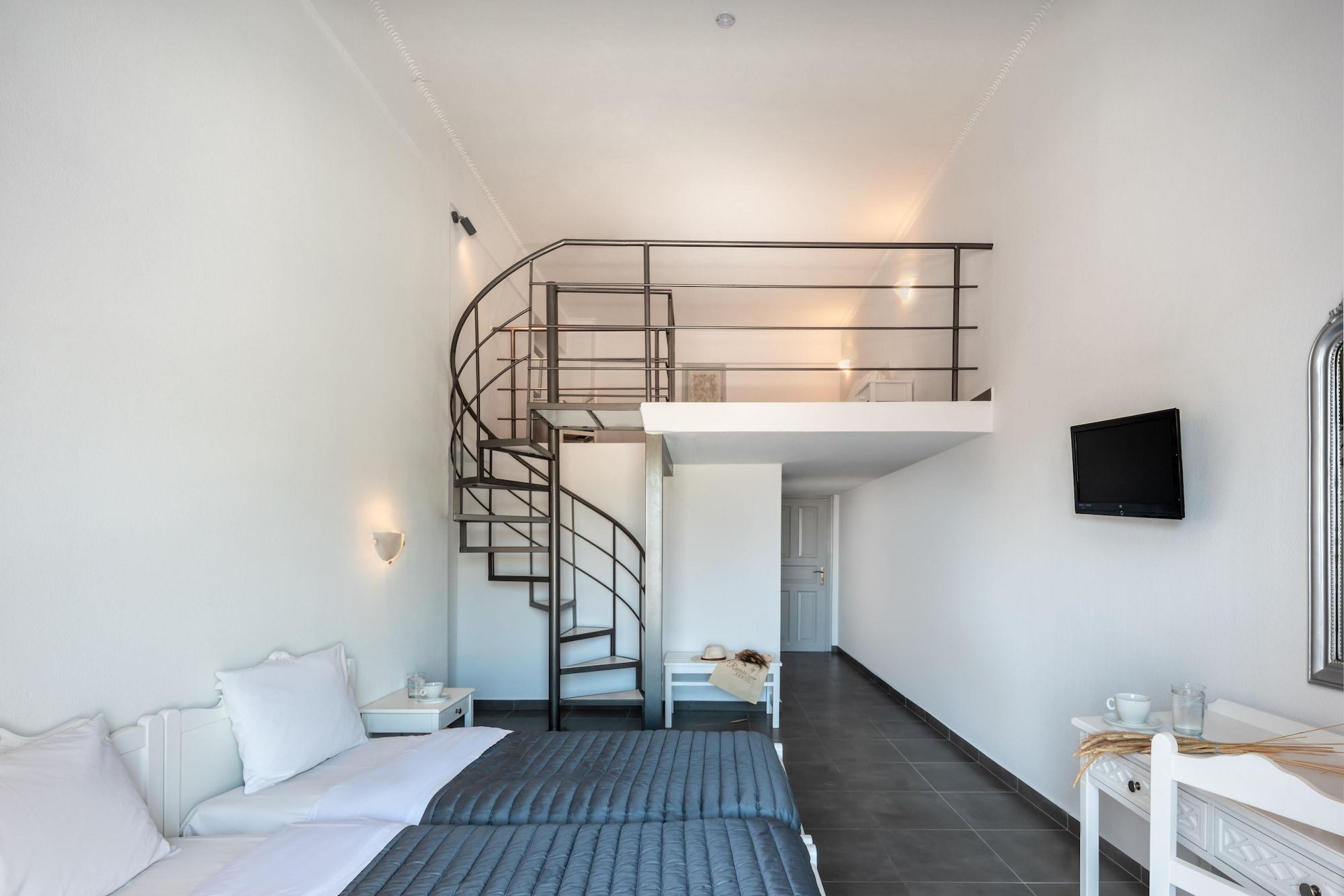 Rivari Santorini Hotel 3*