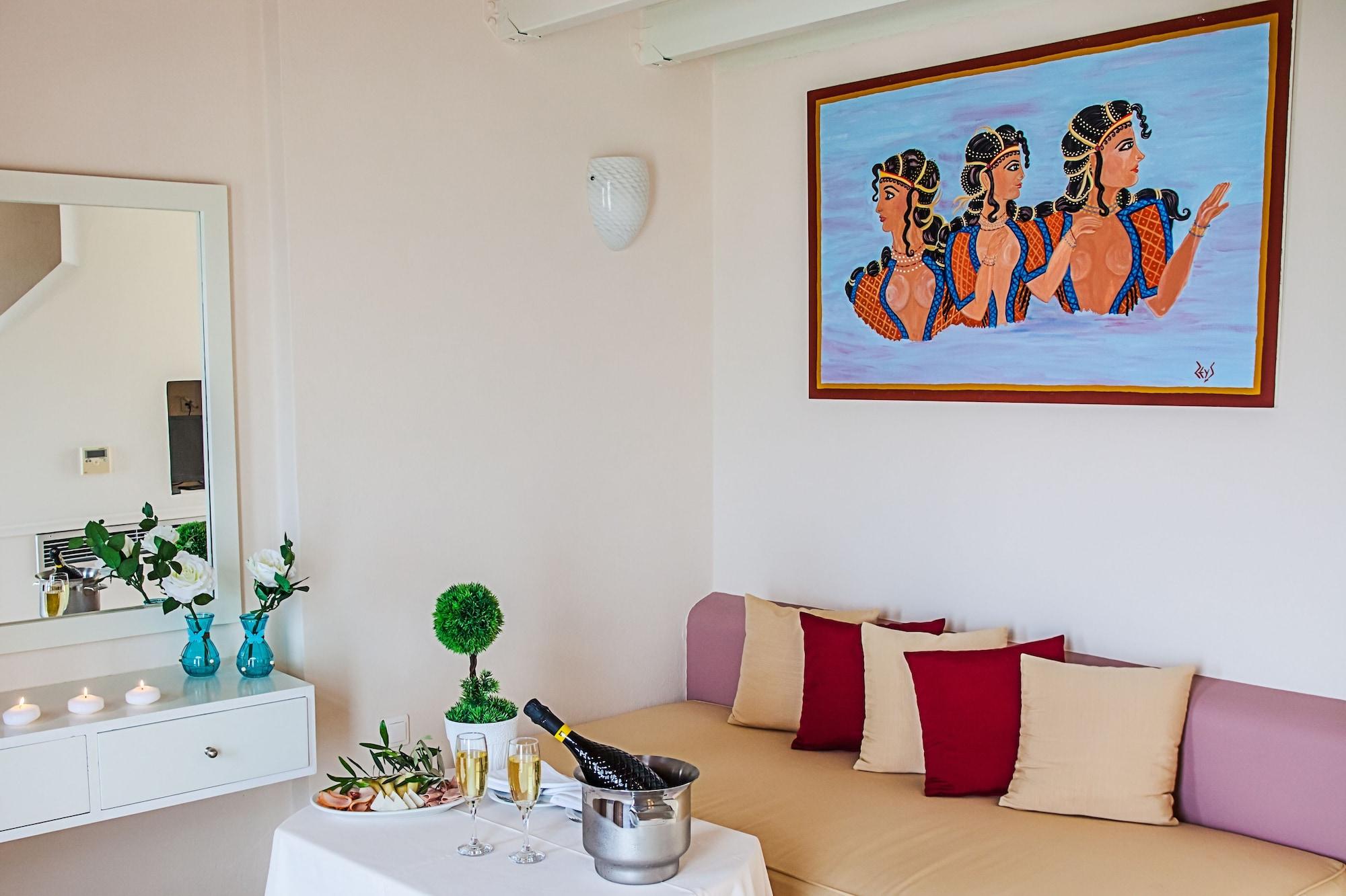 Nautilus Dome Hotel Fira (Santorini)