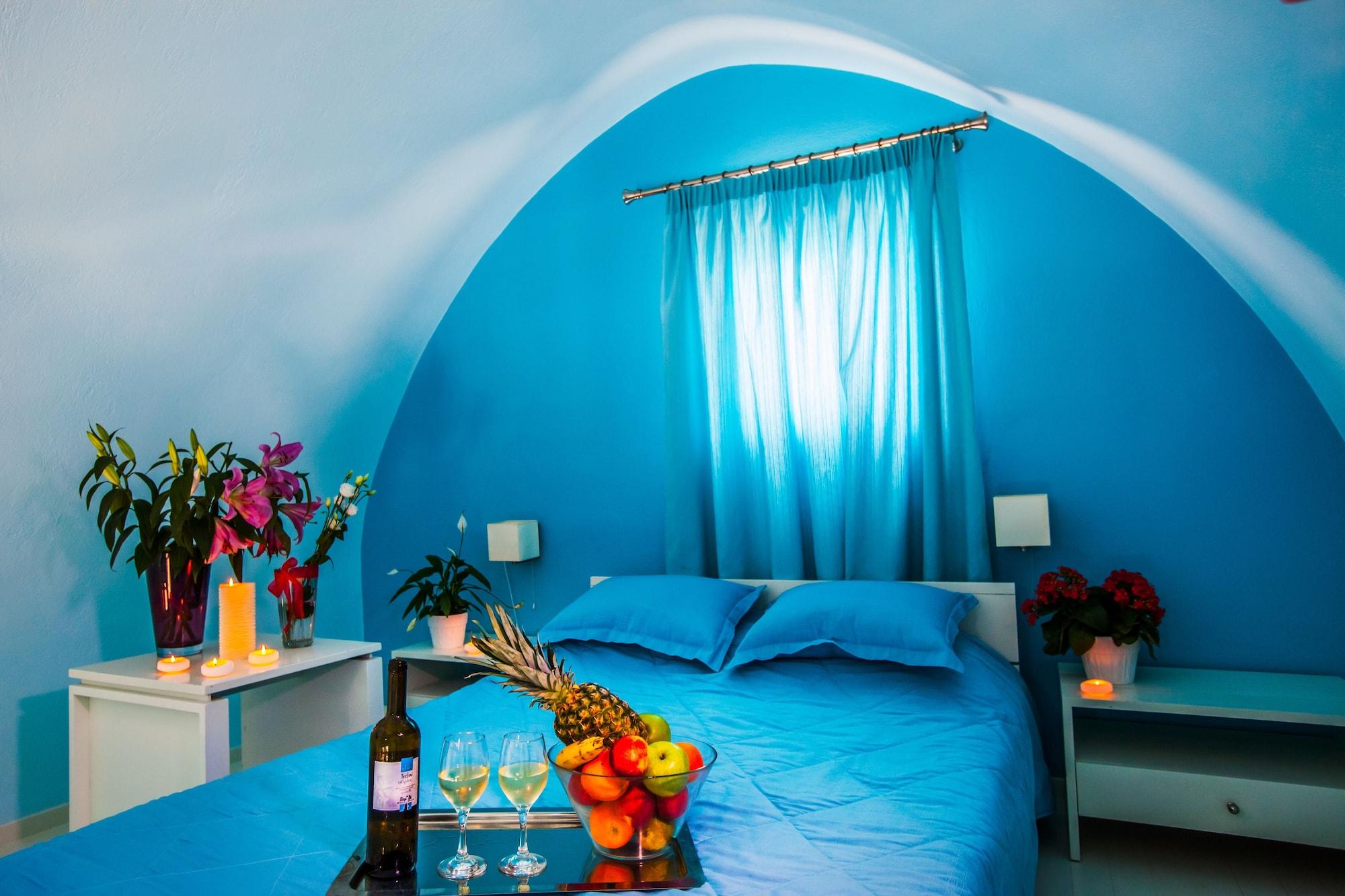 Hotel Nautilus Dome Fira (Santorini)