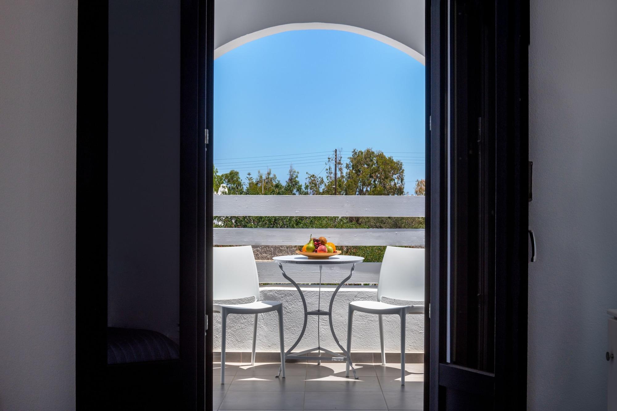 Rivari Santorini 3*