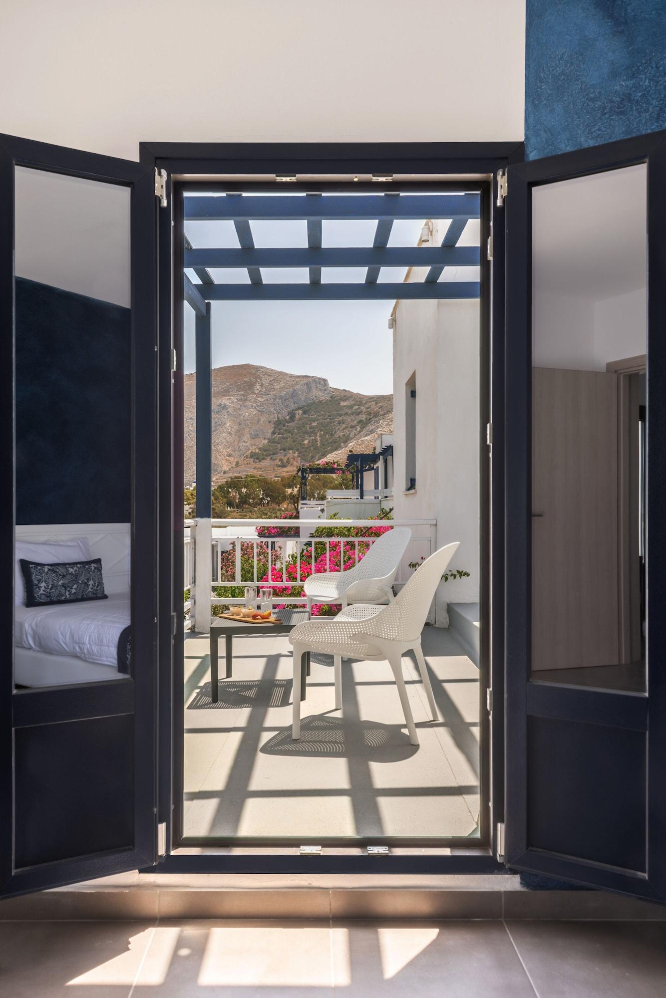 Rivari Santorini 3*
