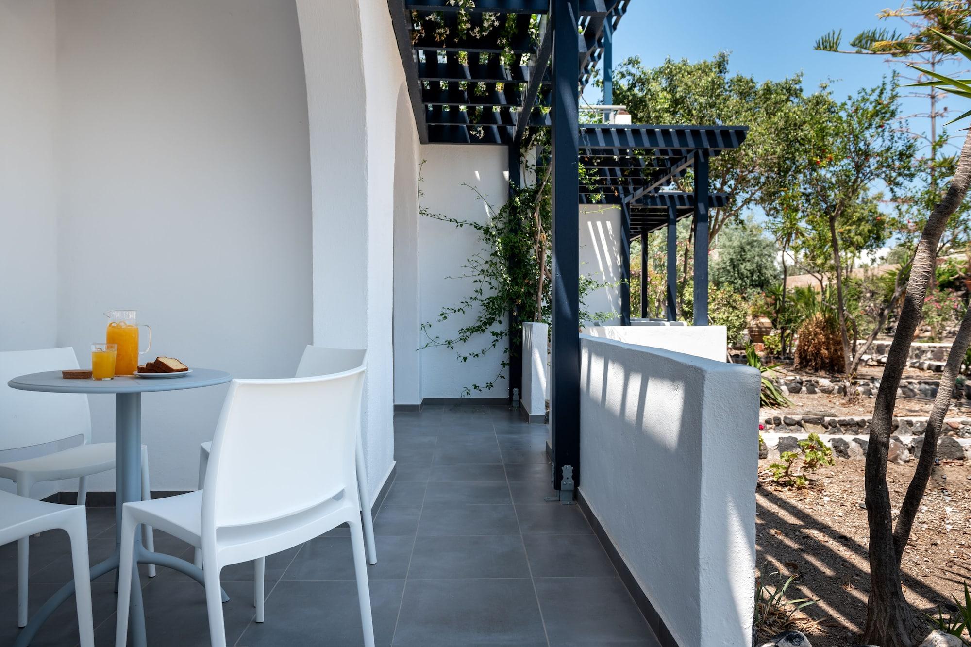 Rivari Santorini 3*
