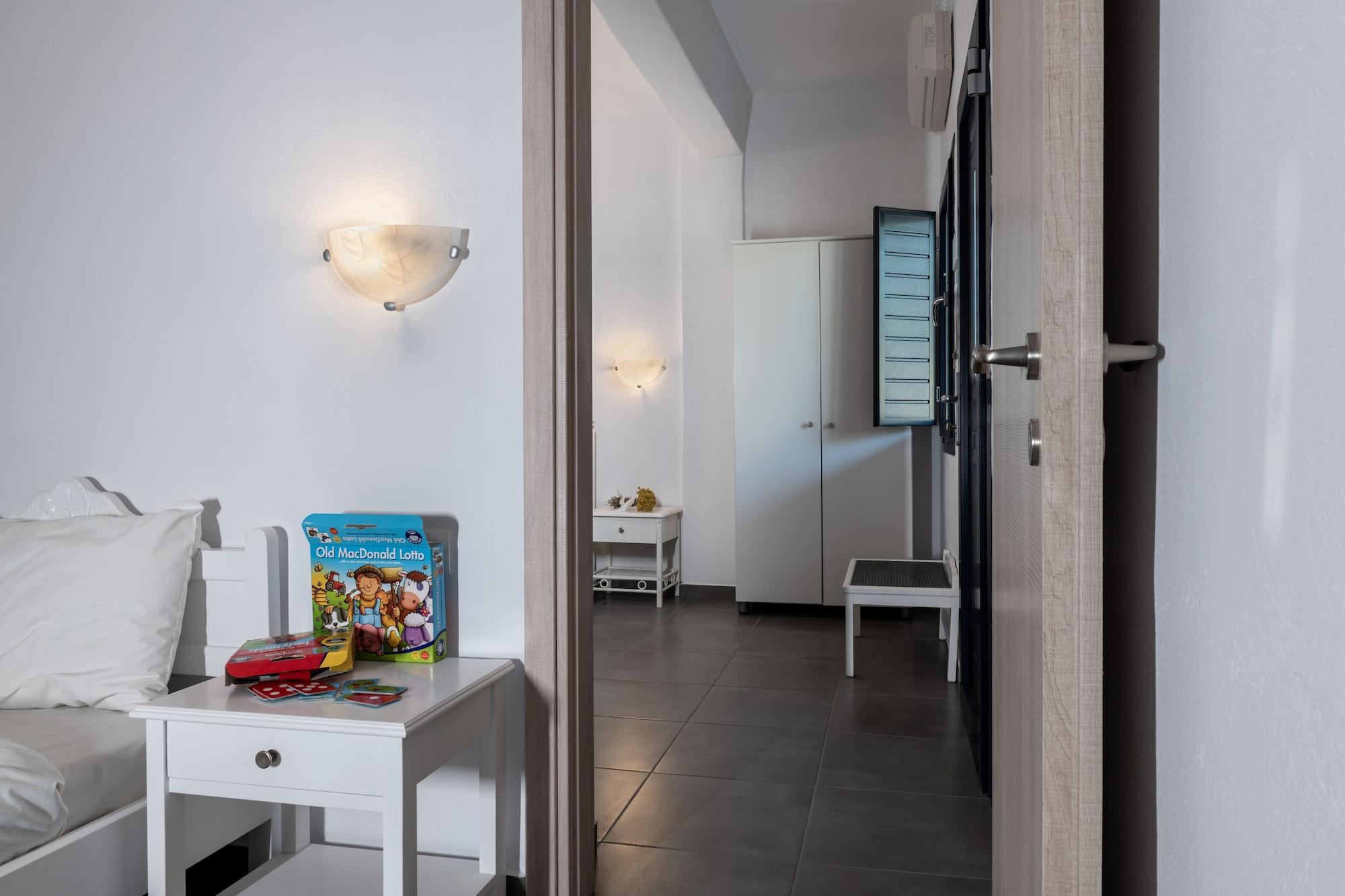 Hotel Rivari Santorini Kamári