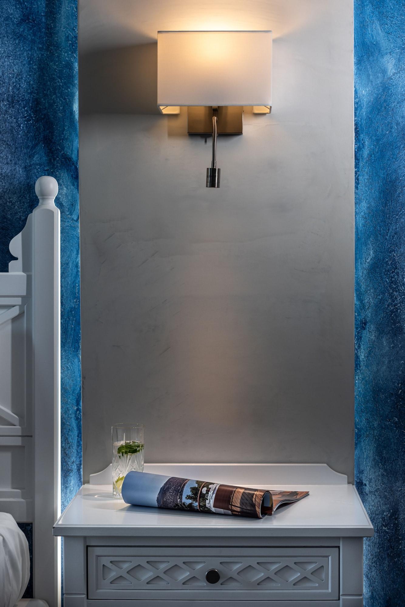 Rivari Santorini Hotel 3*