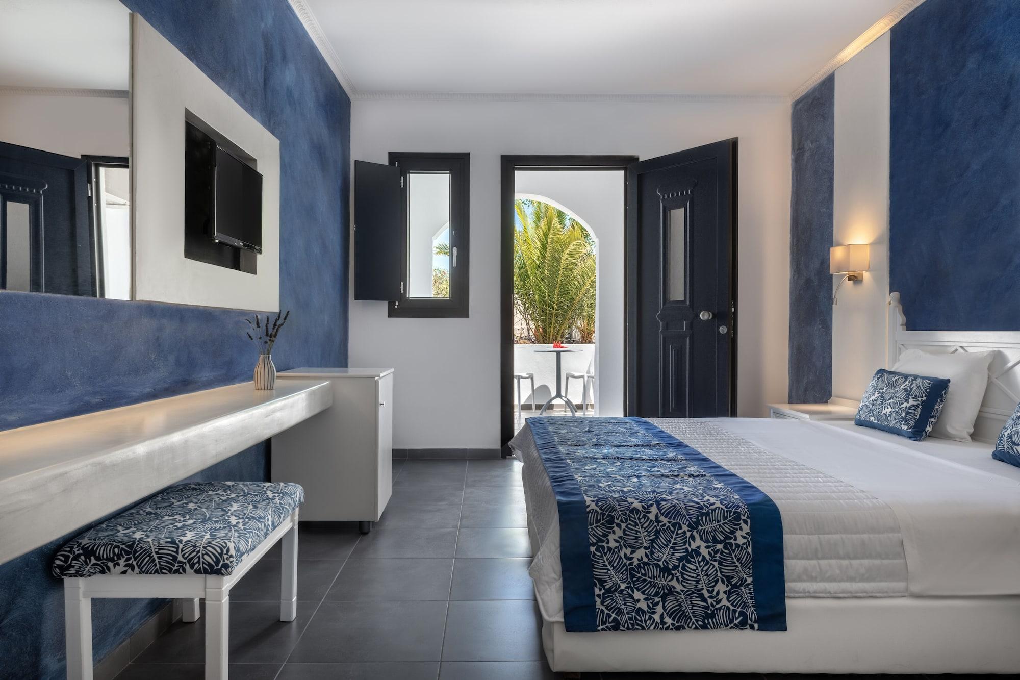 Rivari Santorini Hotel 3*