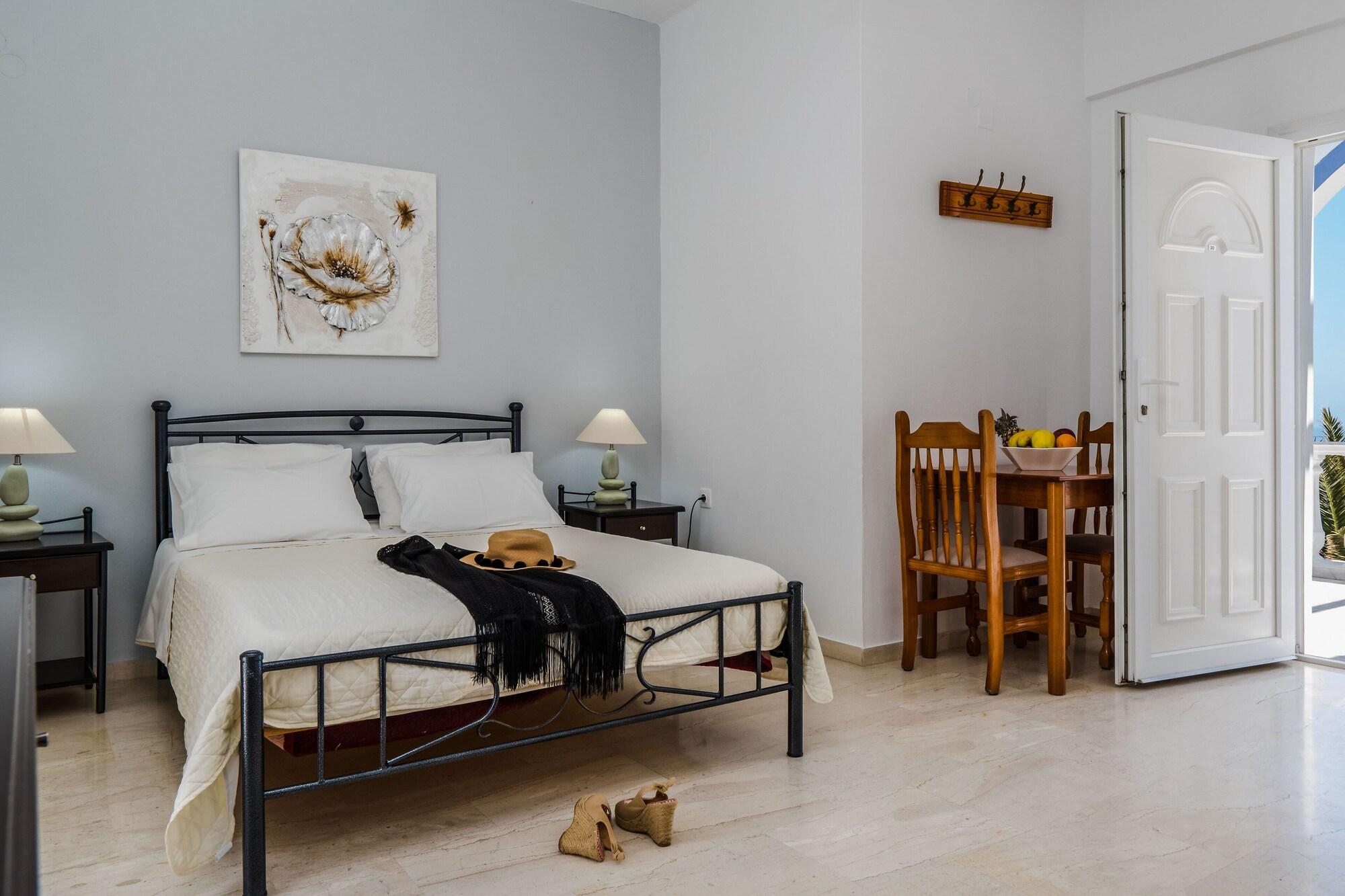 Stavros 3* Karterados (Santorini)