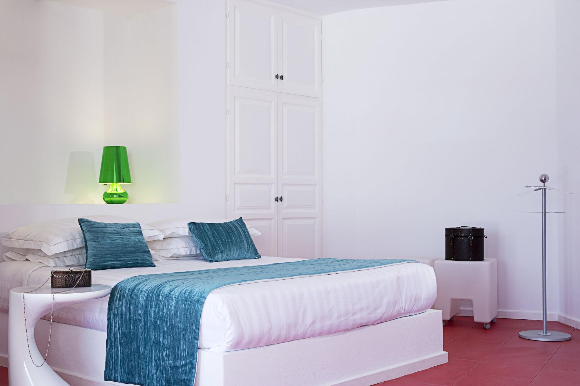 Avant Garde Hotel 4*