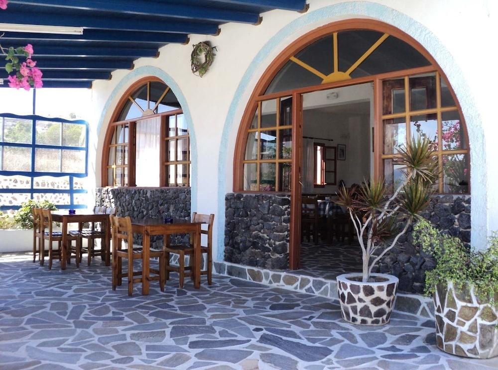 Adamastos 3*
