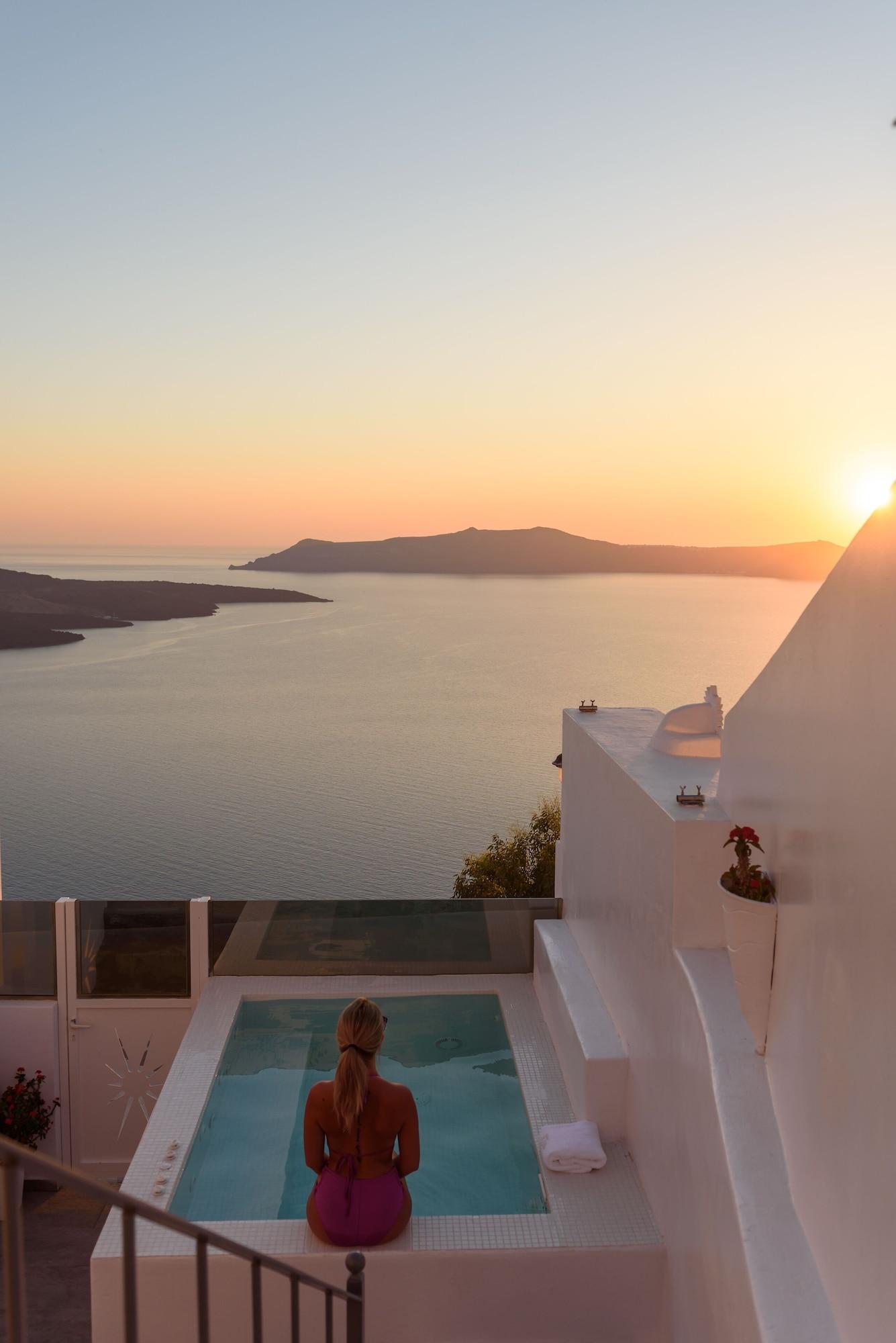 Hotel Renos Fira (Santorini)