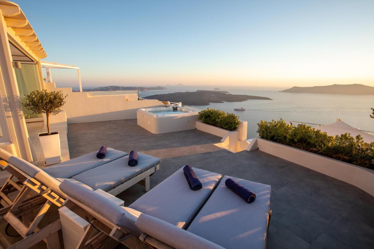 Holiday home Sunset View Santorini - With Outdoor Jacuzzi Firostefani
