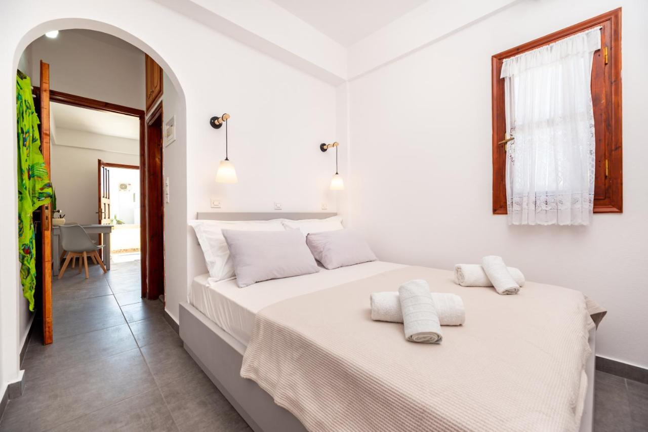 Apartment Marina's Perivolos (Santorini)