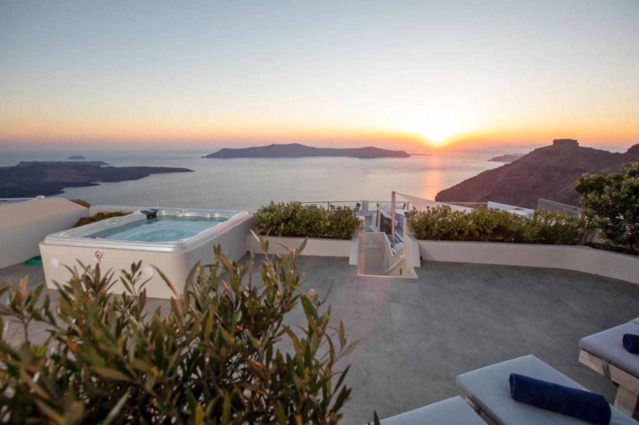 Sunset View Santorini - With Outdoor Jacuzzi * Firostefani