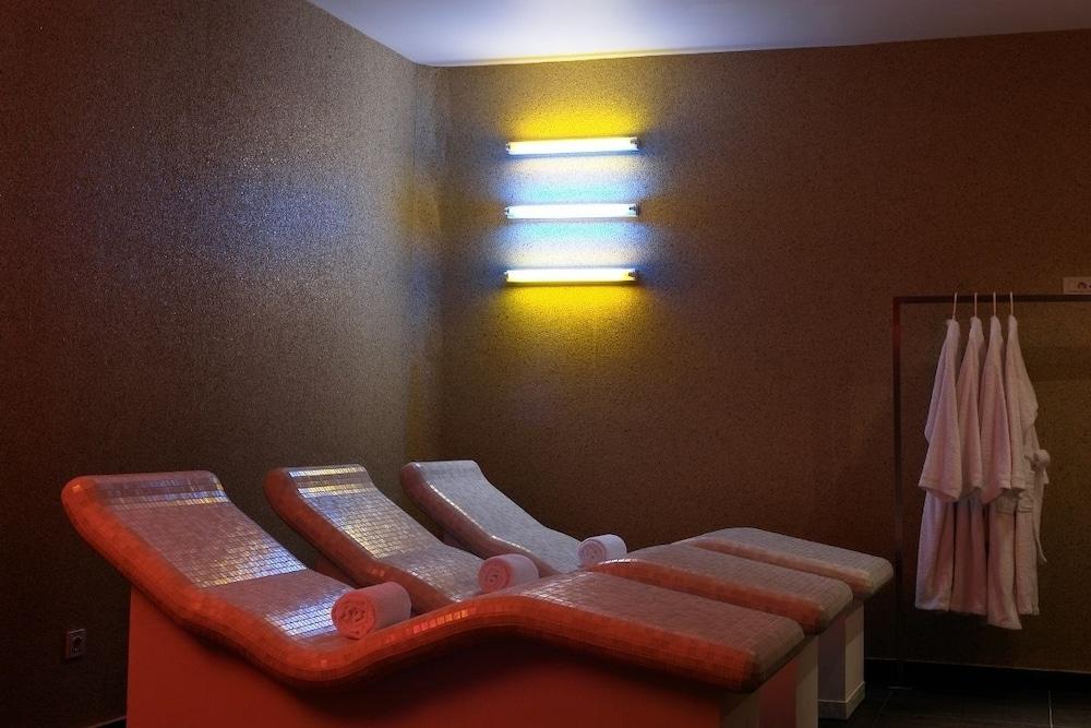 Theoxenia Caldera Hotel
