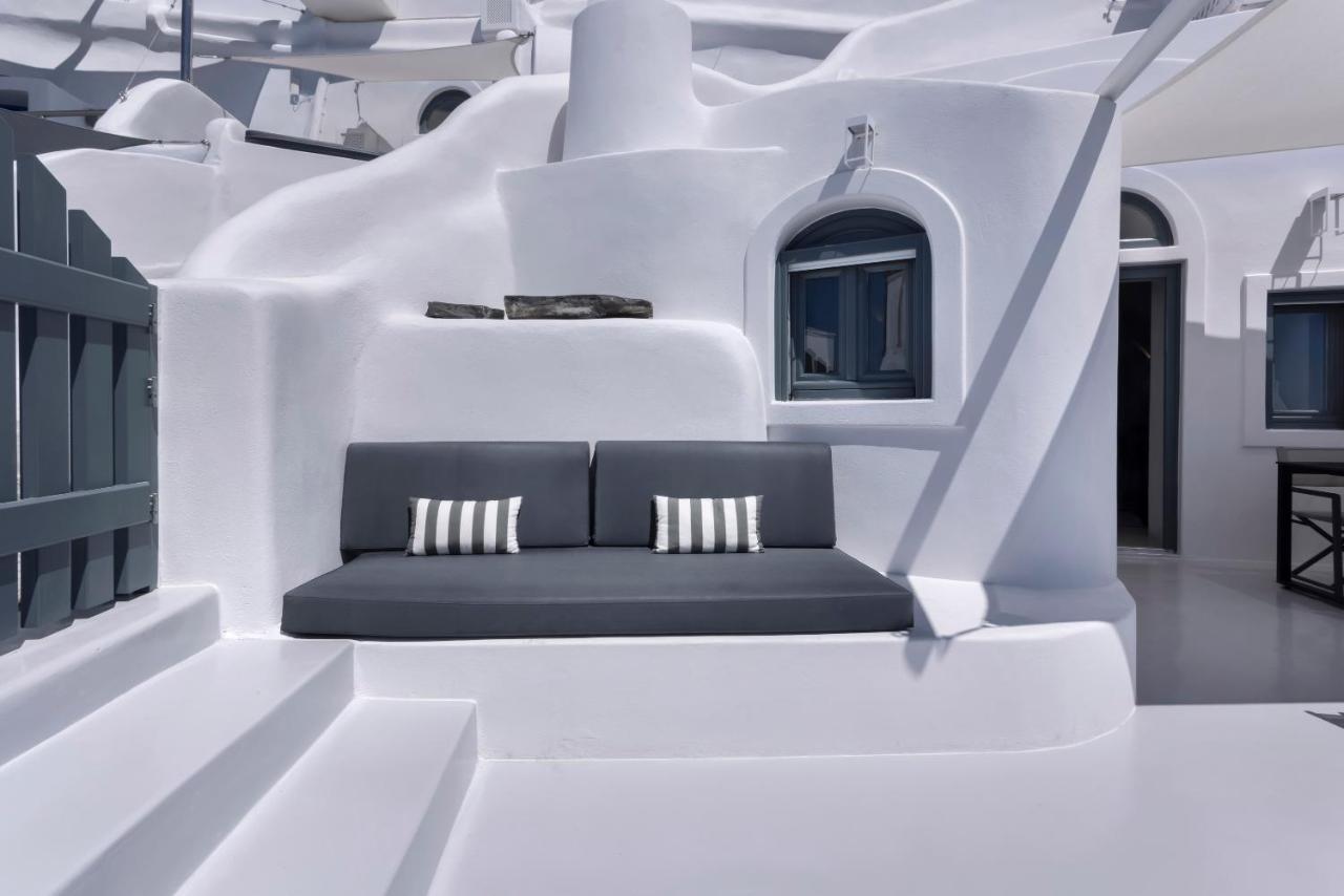 Bluedome Cavehouses By Otium * Oía