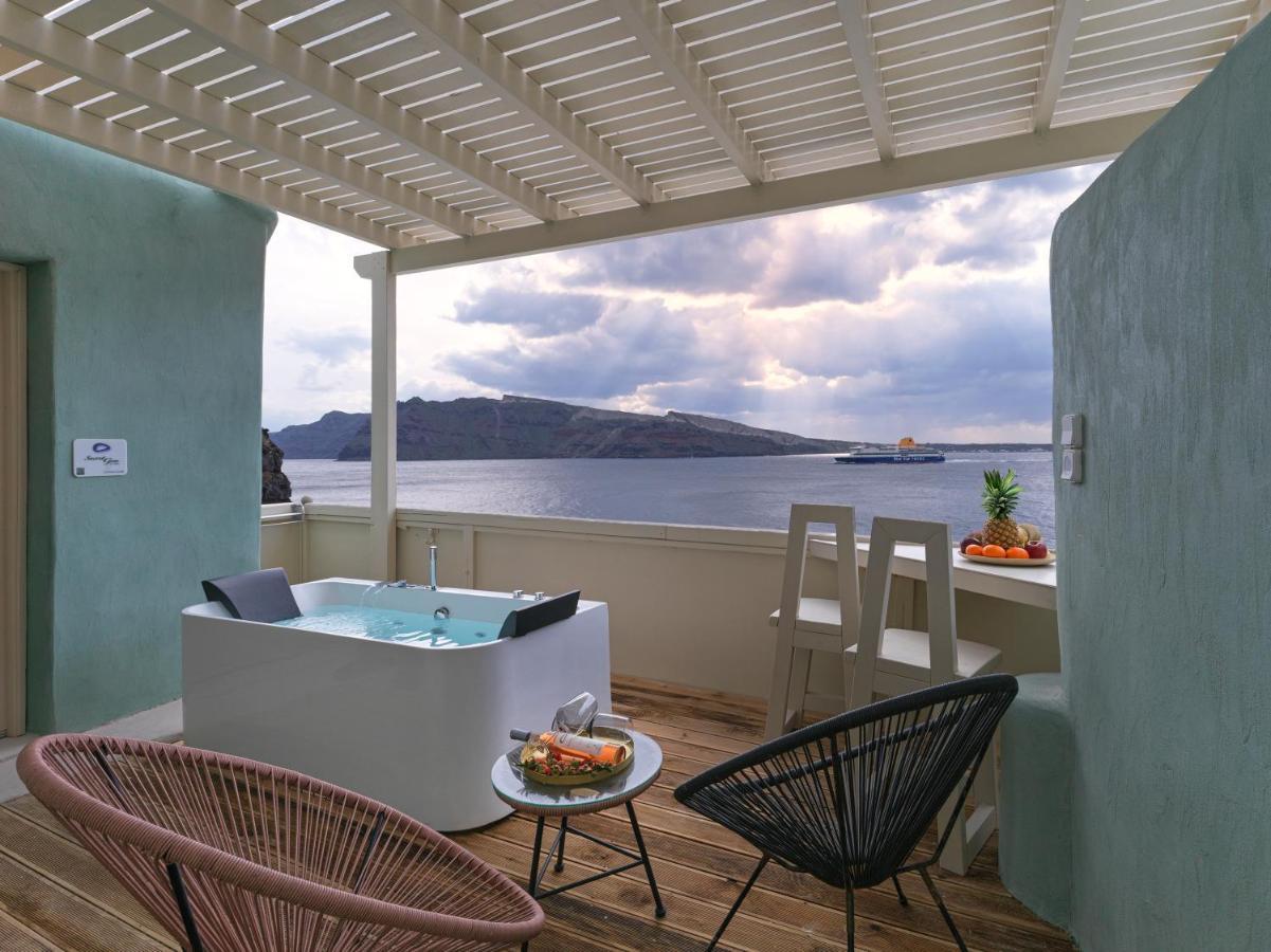 Secret Gem * Oia (Santorini)