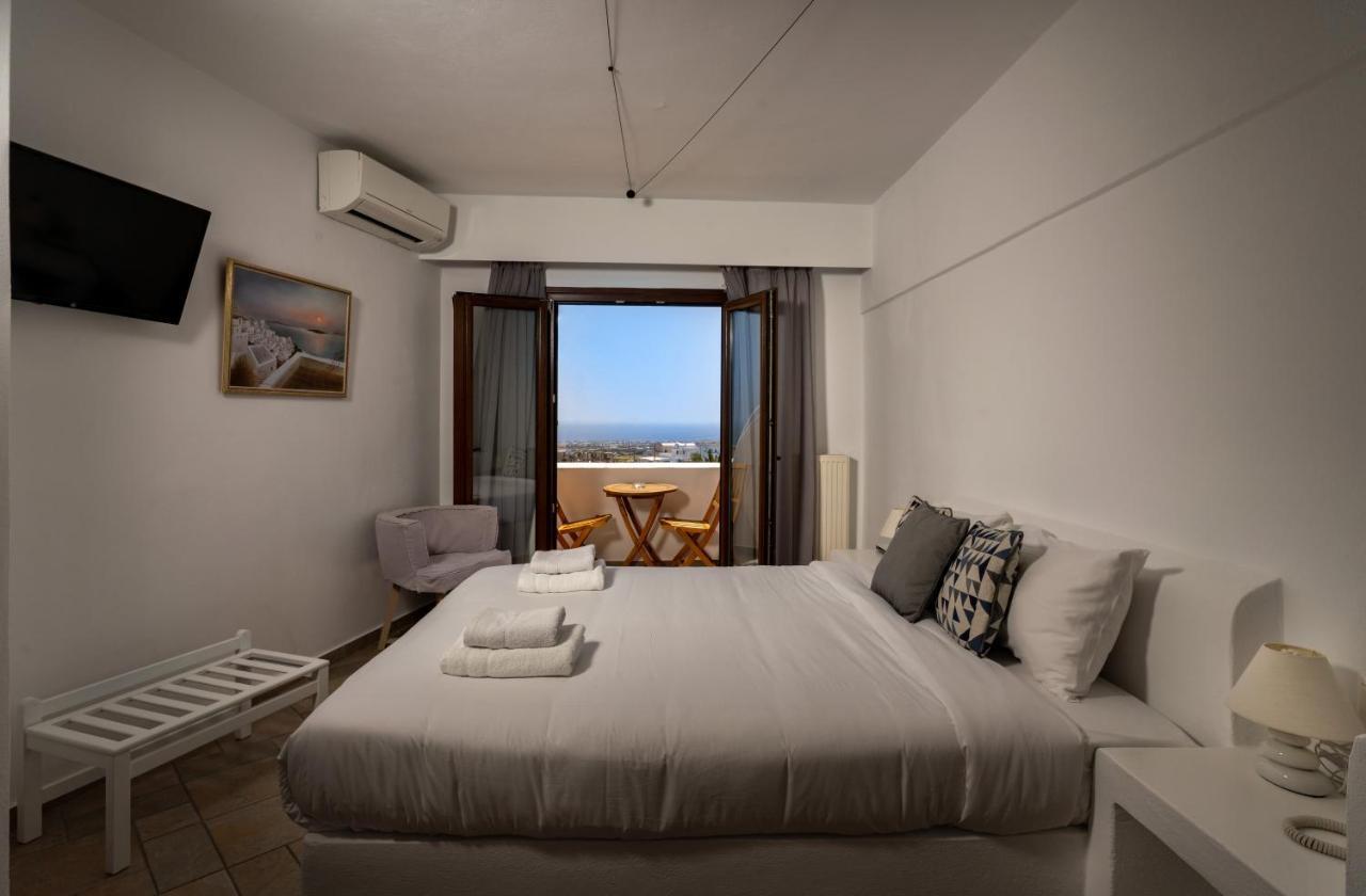 Anamnesis Fira (Santorini)