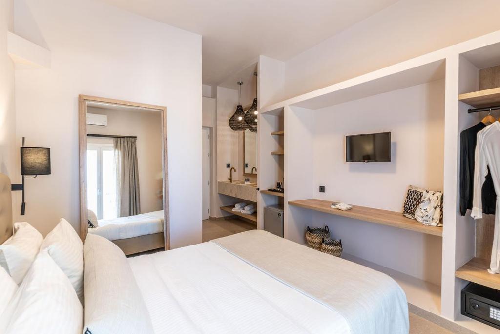Eucalyptus Hotel
