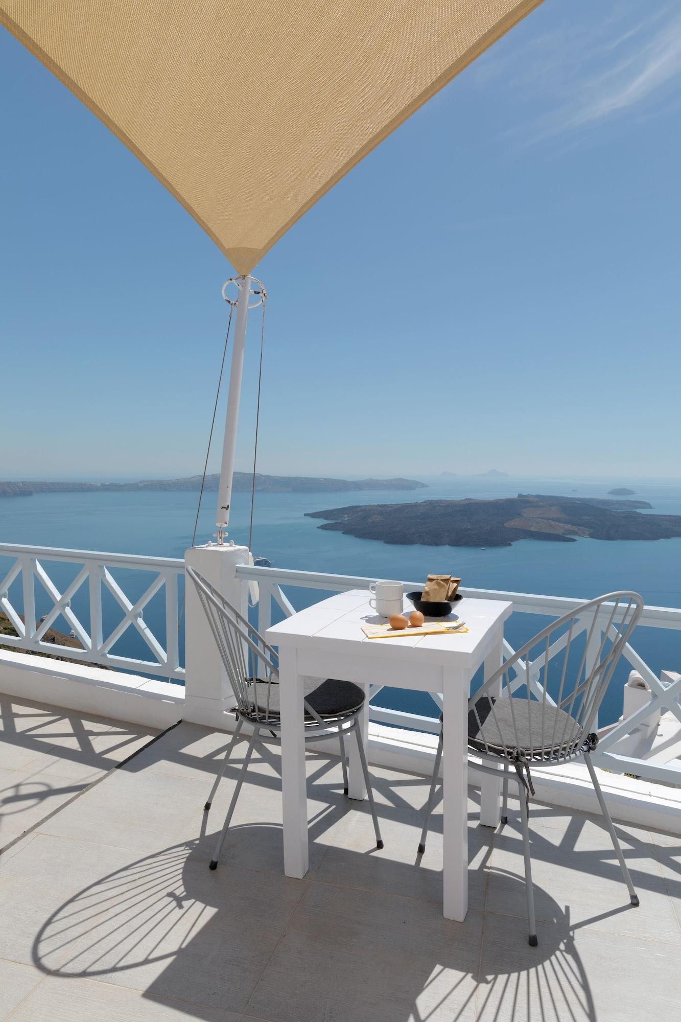 Blue Dolphins Hotel 3*