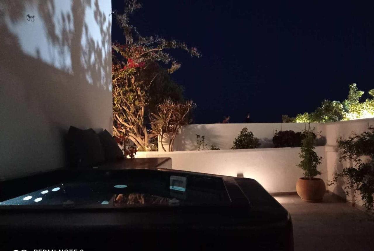 Sensia Luxury With Hot Tub *