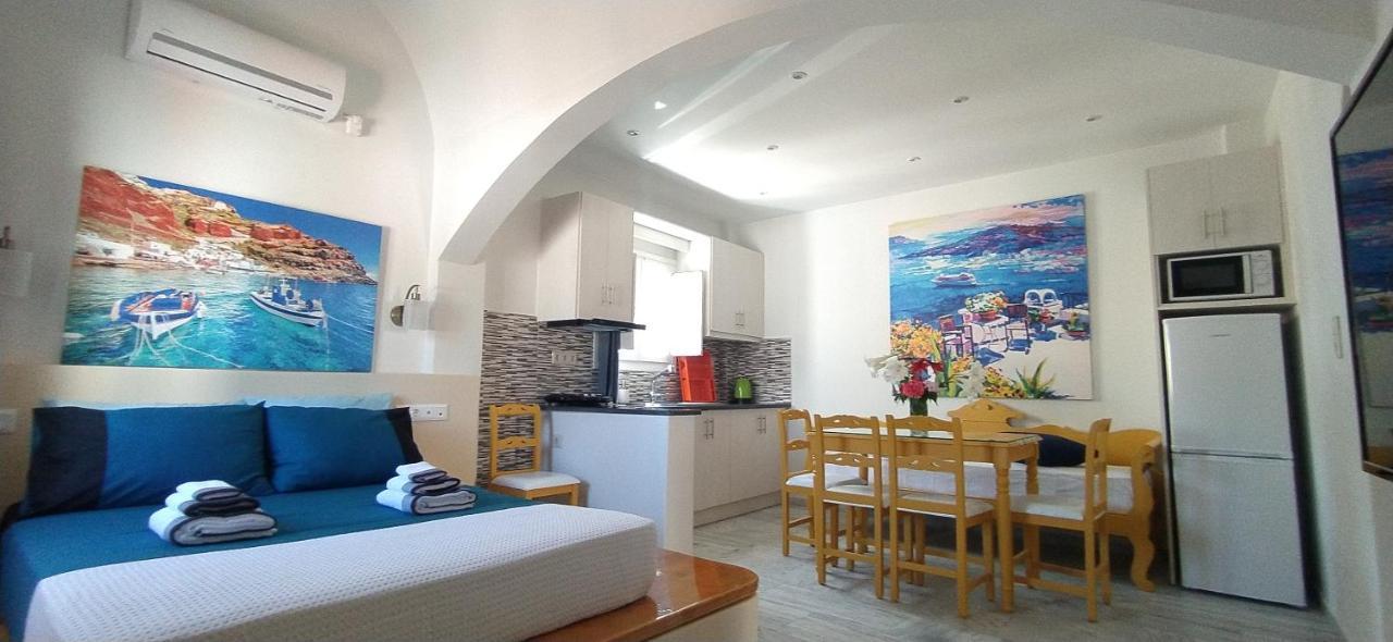 Chariot Santorini Apartment
