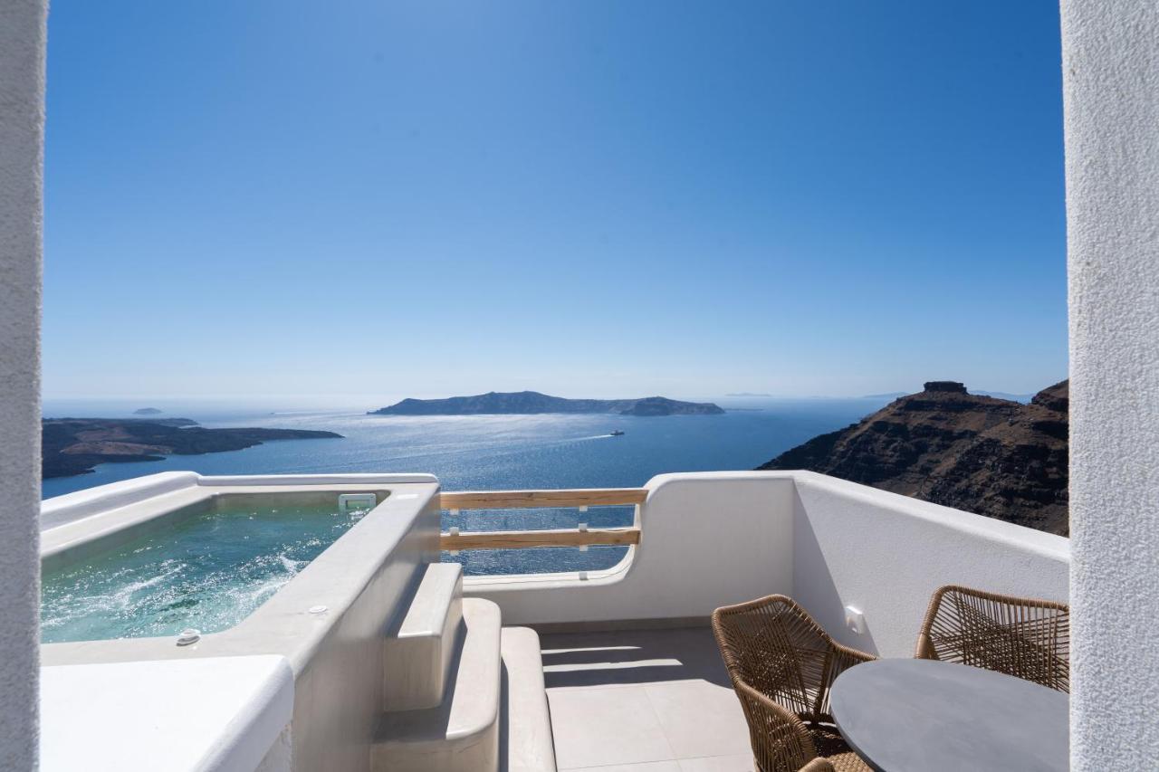 Airth Santorini Suites Firostefani