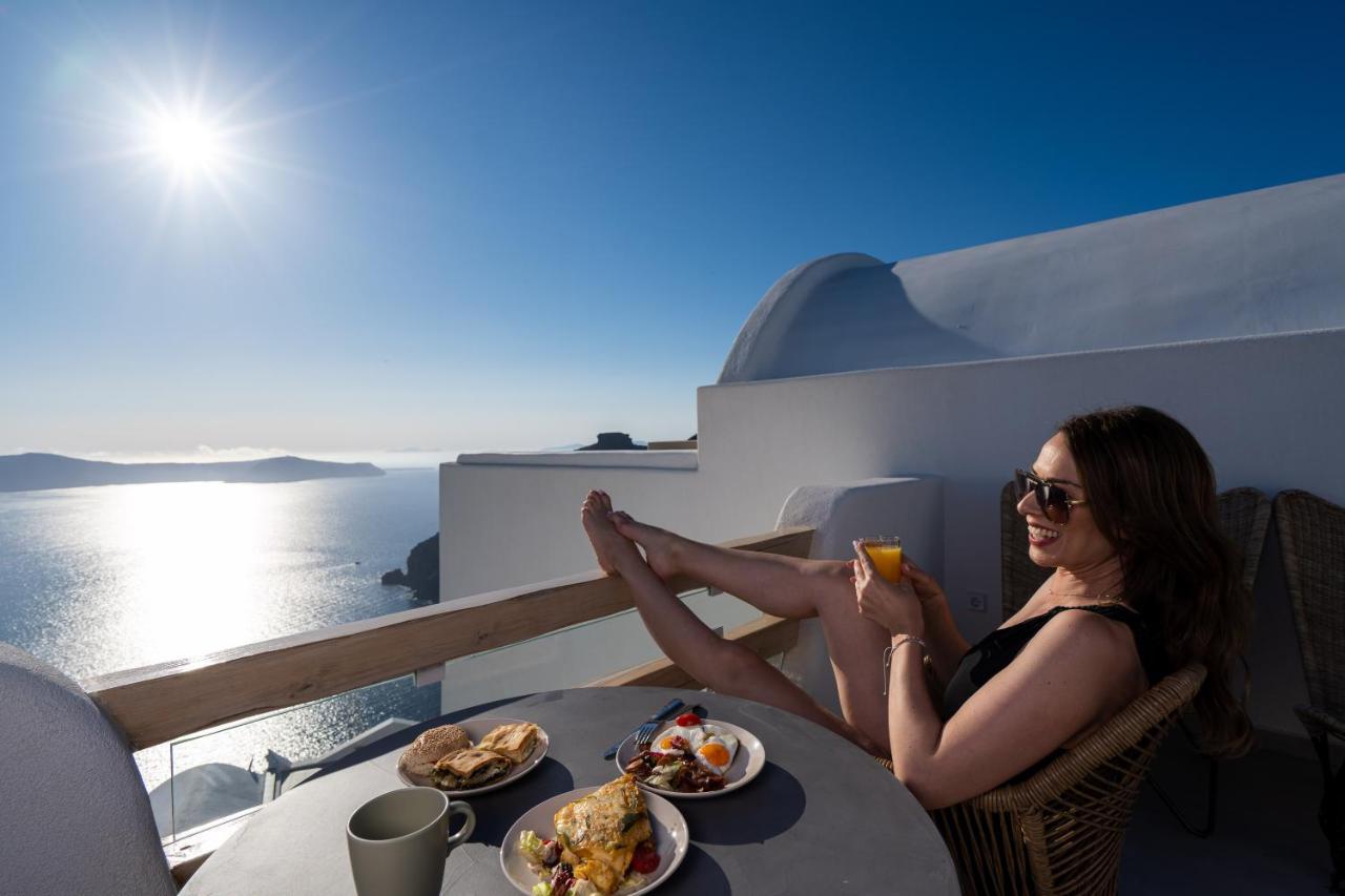 Airth Santorini Suites *